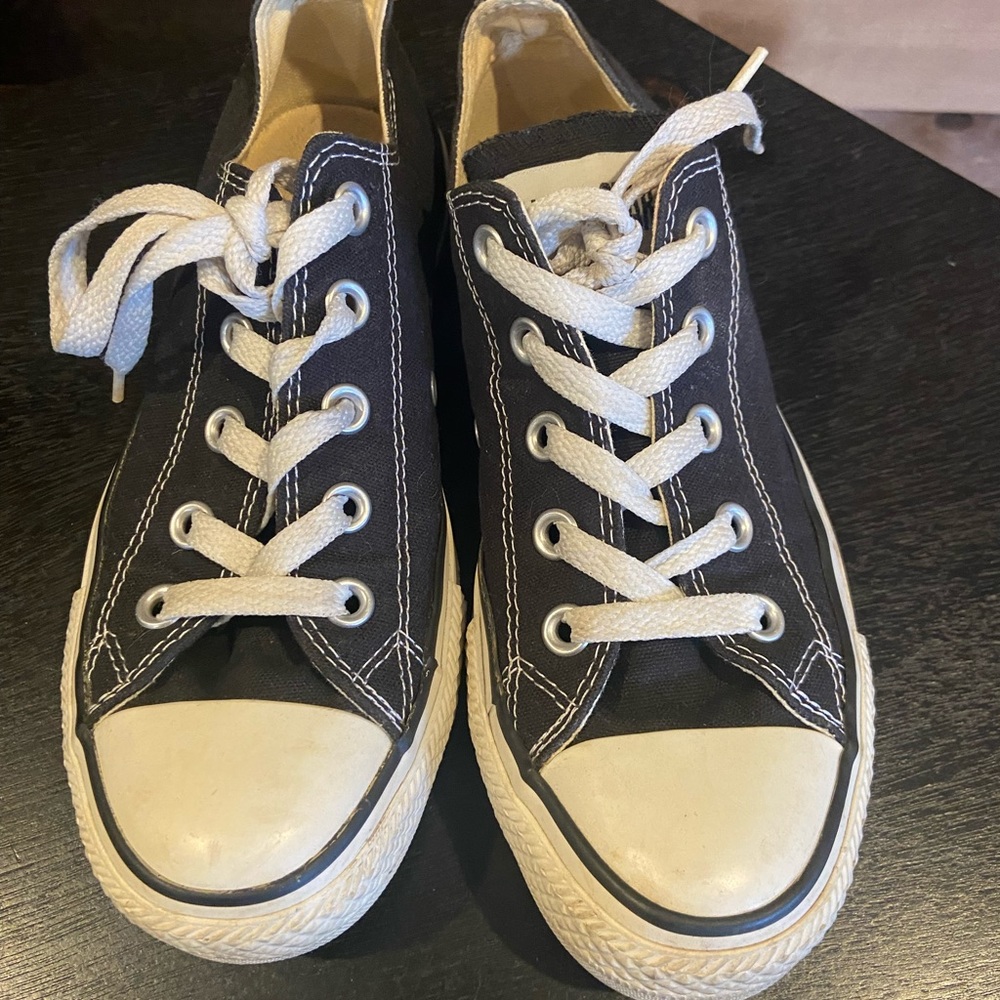 Black Converse All-Stars